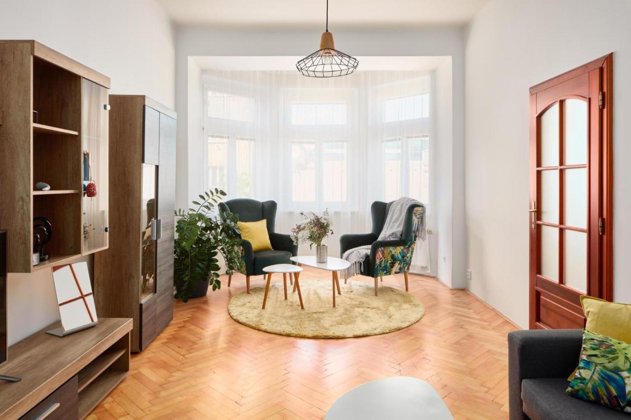 Prague Days - Spacious 3Bdr Apartment - Trendy Neighbourhood Praga Exterior foto