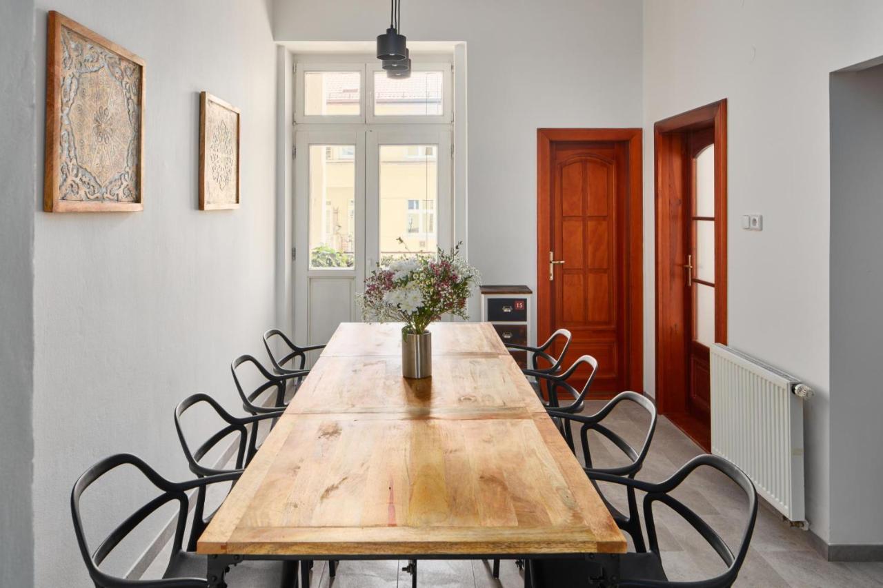 Prague Days - Spacious 3Bdr Apartment - Trendy Neighbourhood Praga Exterior foto